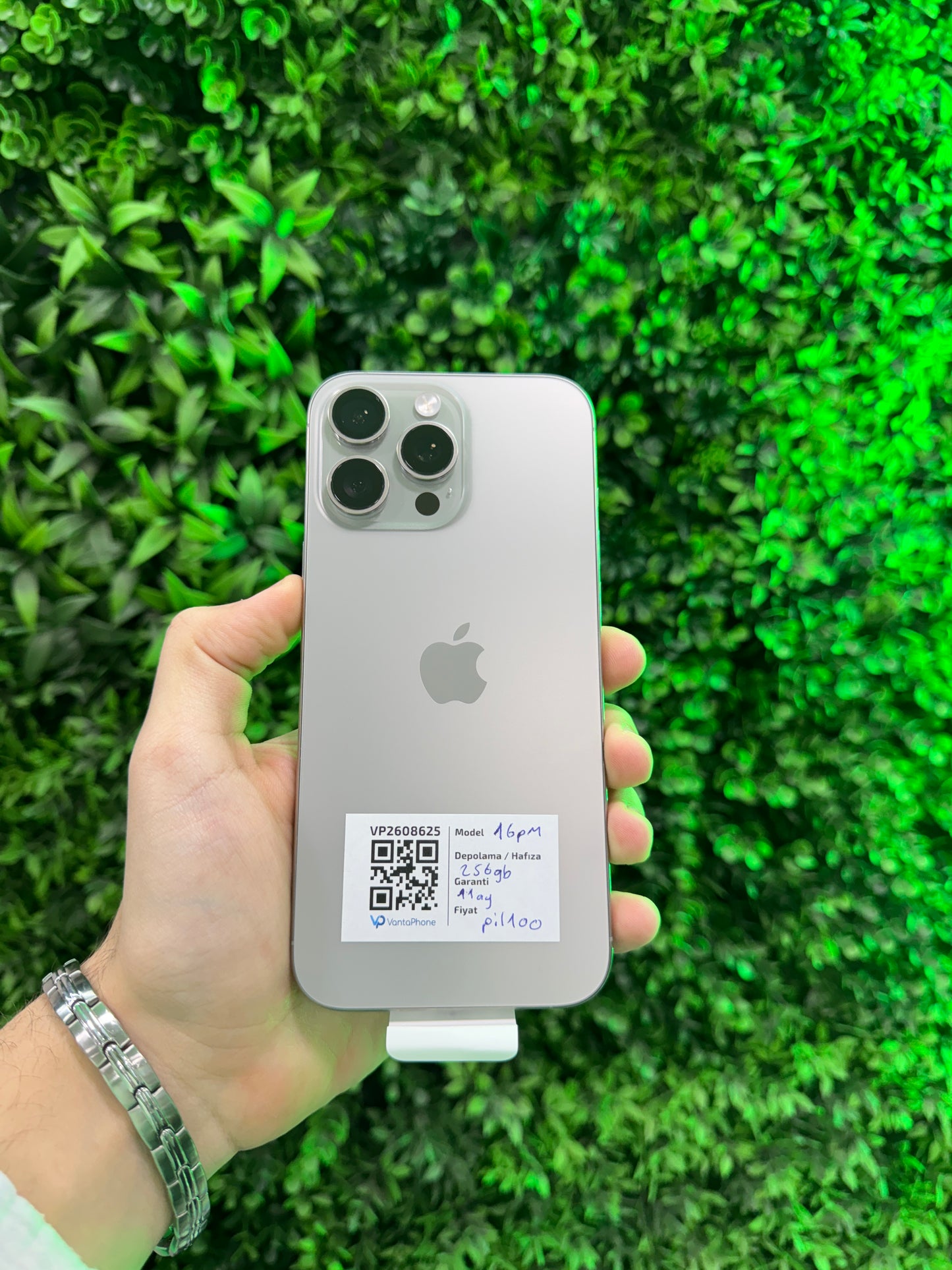 iPhone 16 Pro Max 256 GB Natural Titanyum – İkinci El
