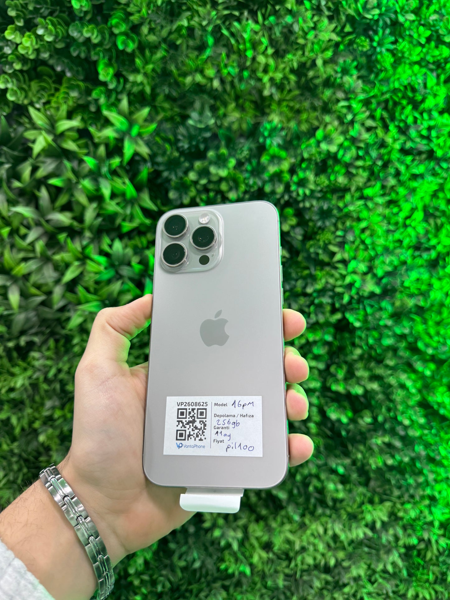iPhone 16 Pro Max 256 GB Natural Titanyum – İkinci El