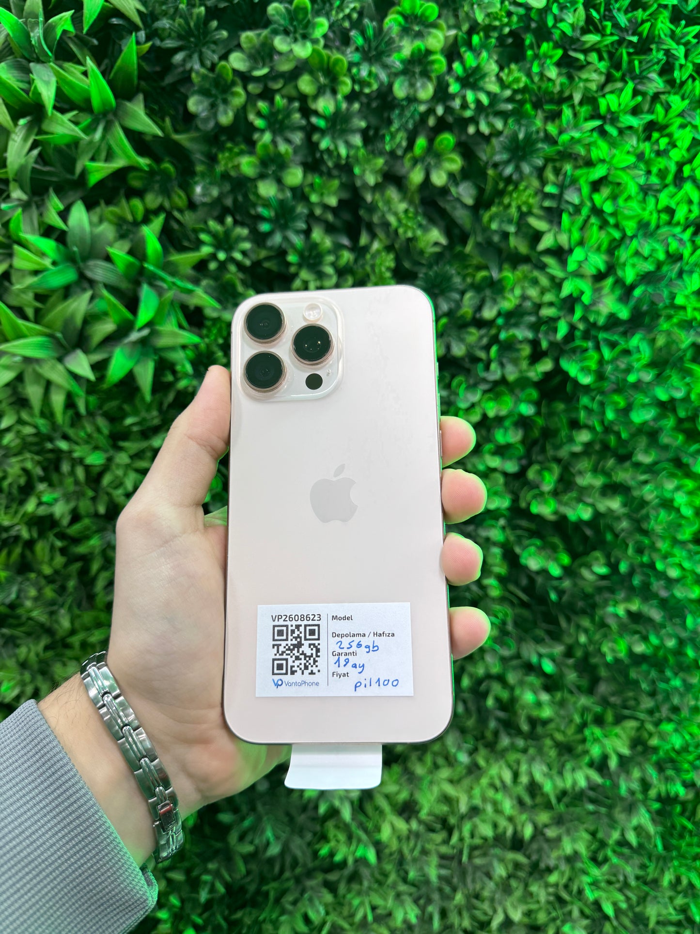 iPhone 16 Pro Max 256 GB Çöl Titanyum – İkinci el
